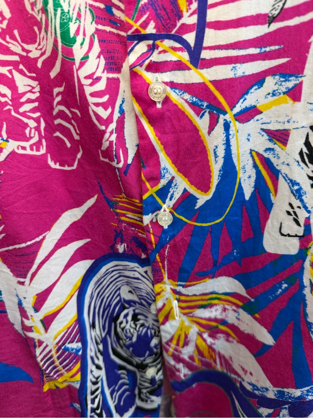 Etro Men's Bold Magenta Tropical Button-Down Shirt - Picture 6 of 8
